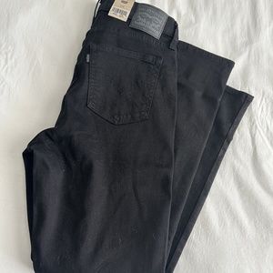 Black Women’s Levi’s 721 high Rise 31x30 NWT